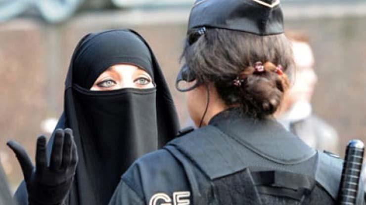 سويسرا تصوت على حظر النقاب وتغطية الوجه في الأماكن العامة