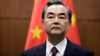 وزير الخارجية الصيني : إن الديمقراطية ليست كوكاكولا .