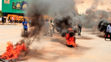 الشرطة السودانية تفرّق مظاهرات تطالب بإسقاط الحكومة في الخرطوم وأم درمان
