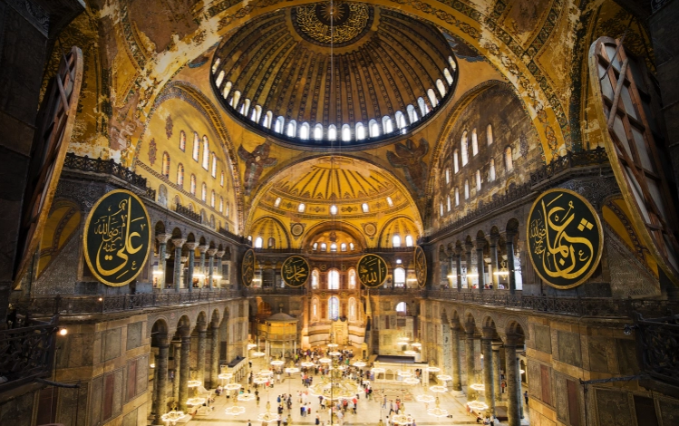 رفضت الخارجية التركية انتقادات لجنة التراث العالمي بشأن آيا صوفيا الكبير بإسطنبول