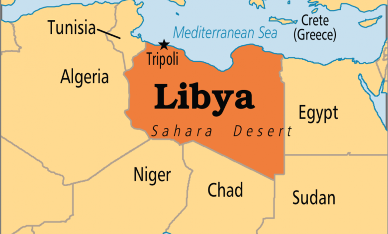 مهاجم انتحاري يستهدف نقطة تفتيش في بلدة الصحراء الليبية