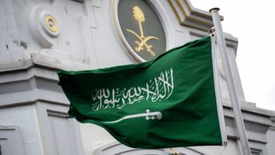 الحكومة السعودية تصف الهجوم الحوثي على مطار أبها بجريمة حرب