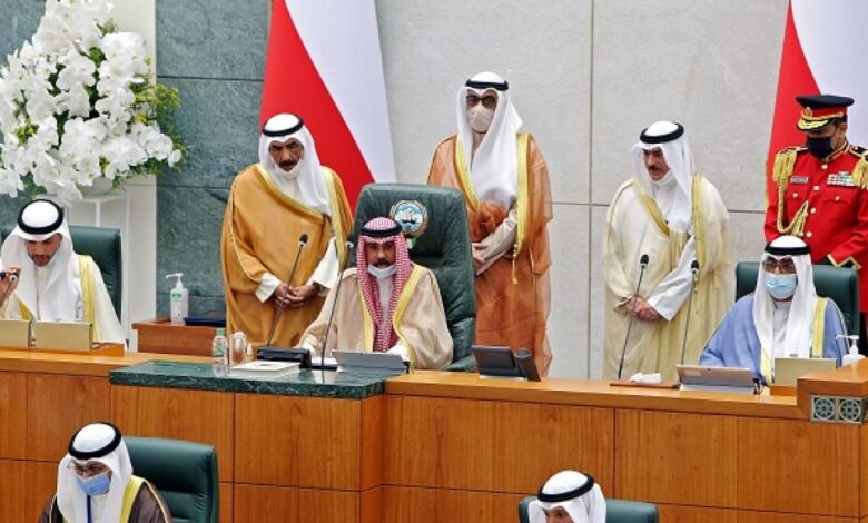 الشيخ نواف يفتتح جلسة مجلس النواب ويدعو إلى التعاون