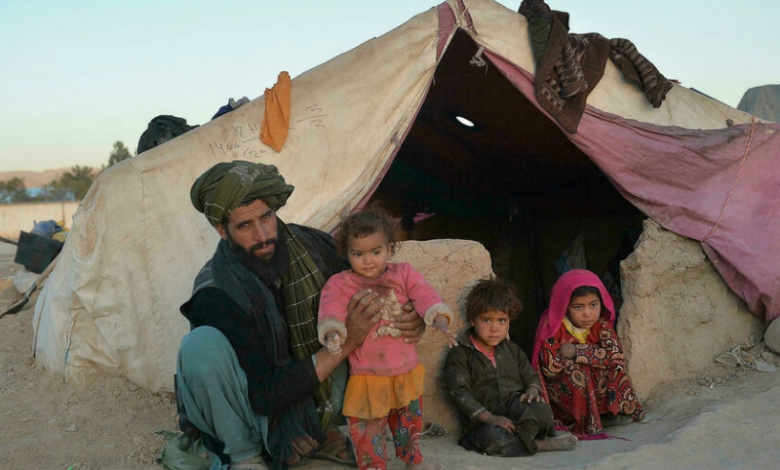 عائلات في أفغانستان تبيع بناتها الصغيرات خشية الموت من الجوع