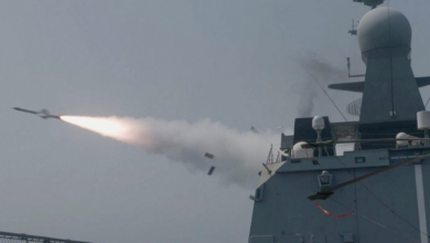 القوات البحرية الملكية السعودية تنفذ رماية بالصواريخ على الأهداف البحرية
