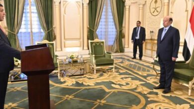الرئيس اليمني يعين سفيراً لليمن فوق العادة ومفوضاً لدى دولة قطر