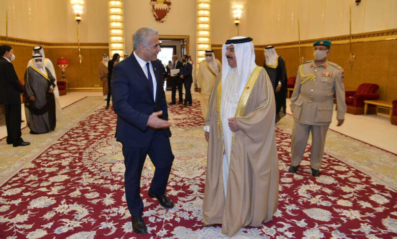 ملك البحرين يؤكد ضرورة ضمان الأمن البحري ضد الأعمال العدائية