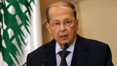 ميشال عون يأخر موعد الانتخابات التشريعية اللبنانية وسط الانهيار الاقتصادي