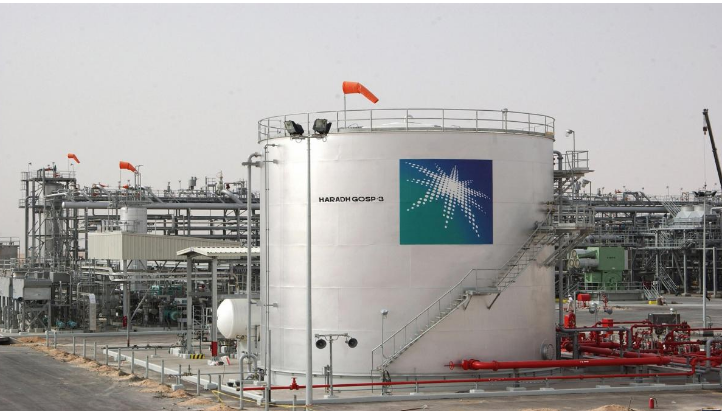 لماذا يحمّل بايدن السعودية مسؤولية ارتفاع أسعار النفط؟