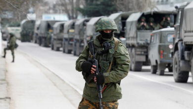 القوات الروسية تعد العتاد قرب الحدود الاوكرانية..هل ستغزو البلاد؟