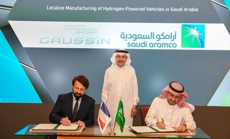 أرامكو السعودية توقع 5 اتفاقيات مع شركات فرنسية..فما هي؟