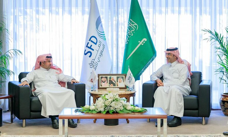 رئيس الصندوق السعودي للتنمية يلتقي بمسؤولي اتحاد الغرف التجارية السعودية