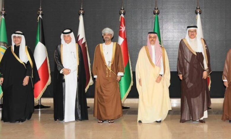وزراء خارجية الخليج ومصر يعقدون اجتماعاً تحضيرياً للقمة الـ42