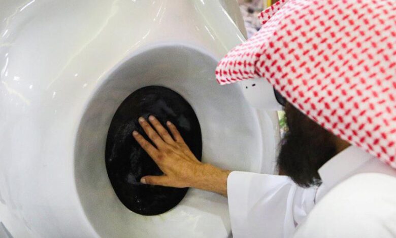 السعودية... تطلق مبادرة لمس الحجر الأسود افتراضياً