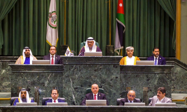 البرلمان العربي يدعو المجتمع الدولي لسرعة التحرك للوقوف على الجرائم الحوثية