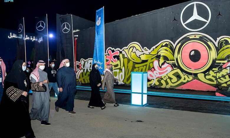 نائب وزير الثقافة يدشّن فعاليات المهرجان السعودي للتصميم في منطقة جاكس بالدرعية
