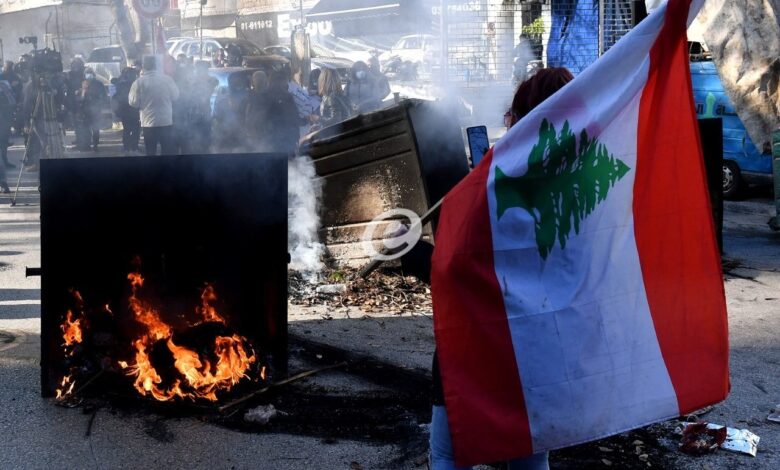 أهالي ضحايا انفجار مرفأ بيروت يهددون بالتصعيد في حال عرقلة التحقيق