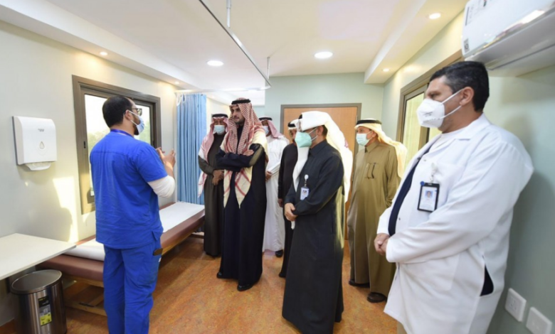 سعود بن سلطان يدشن العيادة المتنقلة بمدينة سلطان الإنسانية