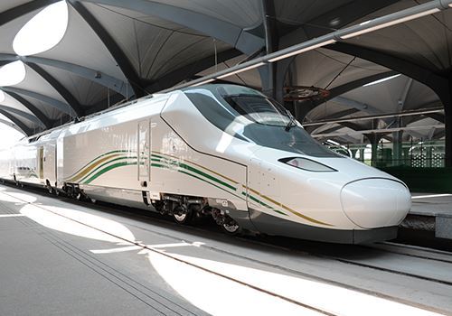 إطلاق برنامج لتدريب السعوديات لقيادة قطار الحرمين