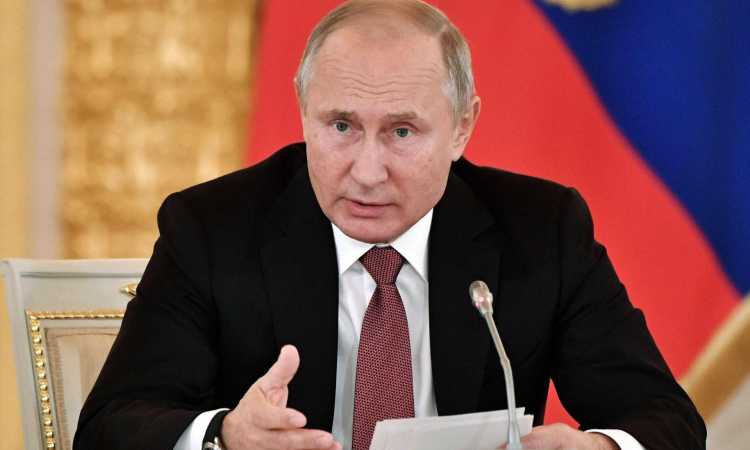 بوتين يوقع قرار الاعتراف باستقلال لوغانسك ودونيتسك عن أوكرانيا