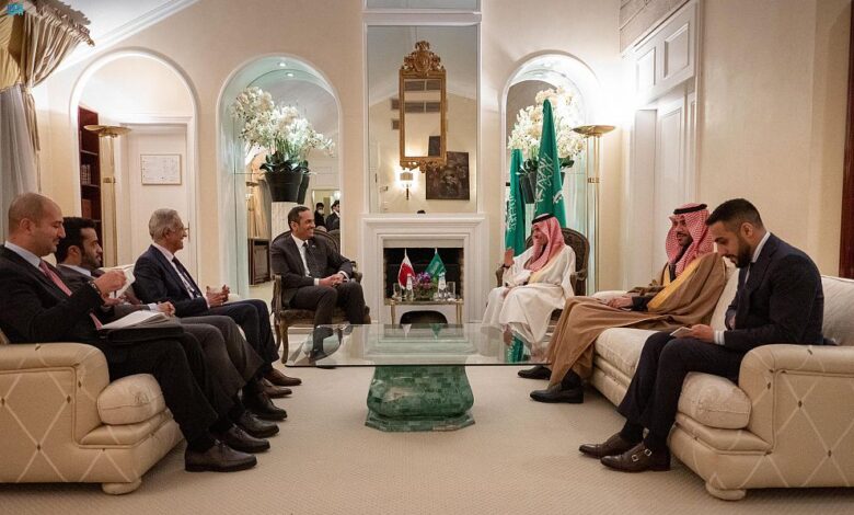 وزيرا خارجية قطر و السعودية يبحثان تعزيز التعاون فی مختلف المجالات