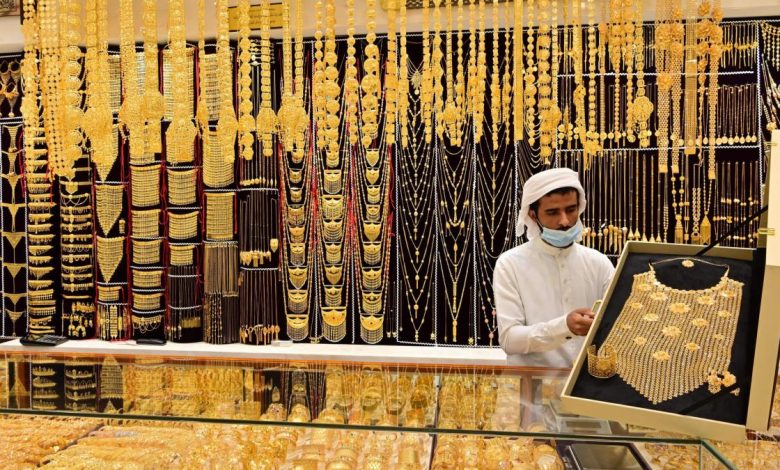 "520 طناً من الذهب في الخليج".. لماذا تحلق أسعار الذهب بالأزمات العالمية؟