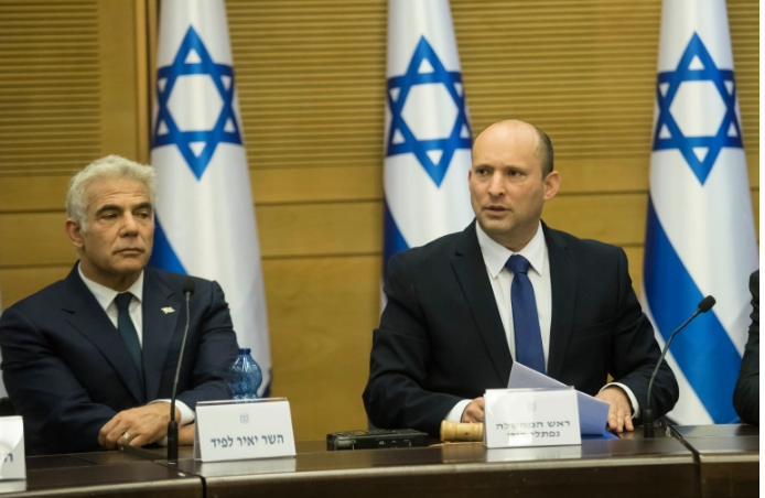 رئيس الوزراء الإسرائيلي يحث واشنطن على عدم شطب الحرس الثوري الإيراني من قائمة الإرهاب