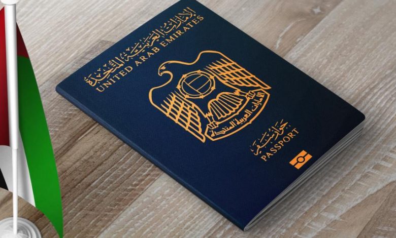 163 دولة بدون تأشيرة.. جواز السفر الإماراتي يواصل الصدارة عالمياً