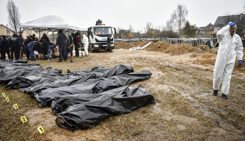 تقول أوكرانيا إنه تم العثور على 1200 جثة بالقرب من كييف