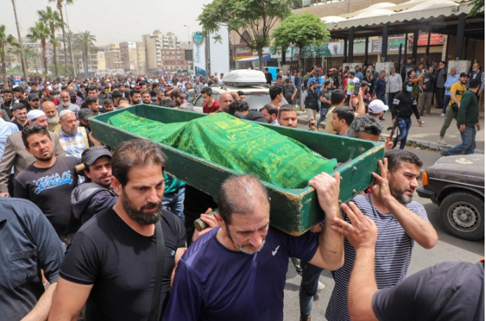 الحكومة اللبنانية تكلّف الجيش بالتحقيق في حادثة قارب الموت