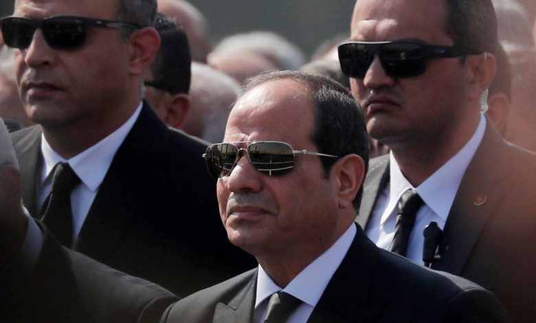 الرئيس المصري: اعمار سيناء هو "خط الدفاع الأول"