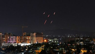 صورة مقتل 3 اشخاص في هجوم اسرائيلي على جنوب دمشق