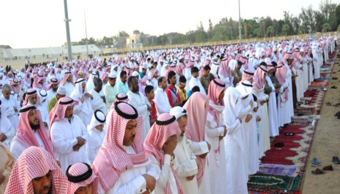 صلاة العيد بلا قيود في 14 دولة عربية وعمان استمرار القيود