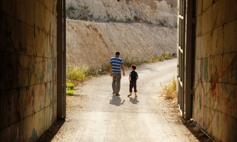 بالأرقام والمعلومات.. هكذا تضيّق إسرائيل عيش الفلسطينيين في "قرى التماس" بالضفة الغربية
