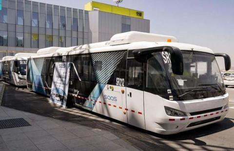 تدشين أول حافلة كهربائية صديقة للبيئة لنقل المسافرين بمطار المدينة المنورة