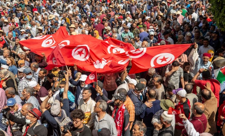 مشروع الرئيس و"الخلاص" واتحاد الشغل.. صراع إرادات يشتد في تونس فلمن ستكون الغلبة؟