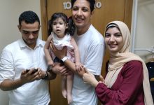 صورة جمعت 45 مليون جنيه لشراء أغلى حقنة في العالم.. ملحمة شعبية مصرية لإنقاذ الطفلة رقية
