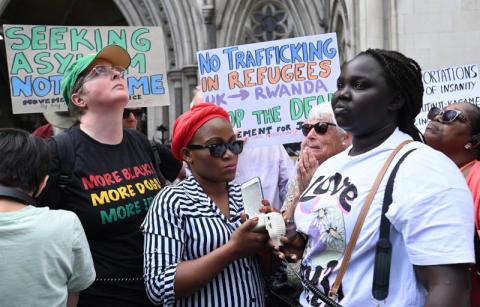محكمة بريطانية ترد الطعن المقدّم ضد ترحيل طالبي اللجوء إلى رواندا
