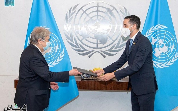 العنبر يقدم للأمين العام للأمم المتحدة أوراق اعتماده كمراقب دائم لمجلس التعاون