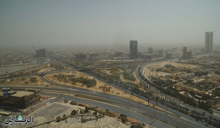 رياح نشطة مثيرة للأتربة والغبار على الرياض