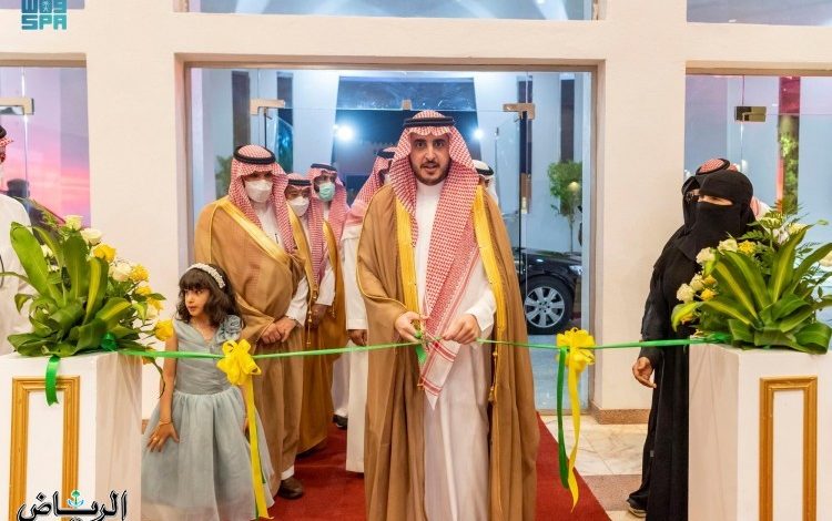 أميرِ الجوف يفتتحُ معرضَ مشروع "صنع في السعودية" في سكاكا