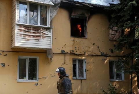 مقتل 5 مدنيين وإصابة 12 جراء عمليات قصف في دونيتسك بشرق أوكرانيا