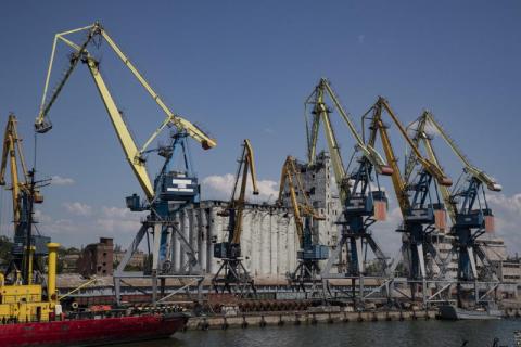 روسيا تتهم أوكرانيا بمحاصرة 70 سفينة في موانئها