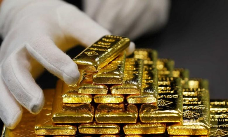ارتفع الذهب بما يزيد عن 1% مدعوماً بانخفاض الدولار وبيانات الوظائف الضعيفة