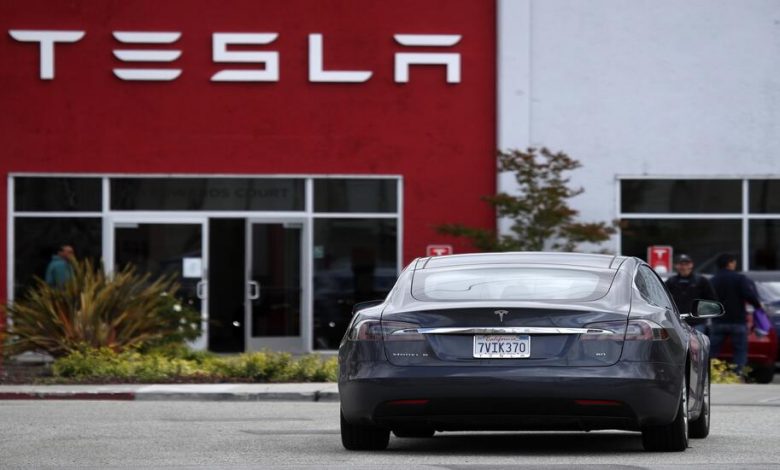 Tesla تتقدم بطلب إلى لجنة الأوراق المالية والبورصات الأميركية لتقسيم أسهمها