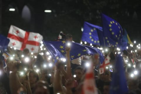 عشرات الآلاف يتظاهرون في جورجيا للمطالبة بالانضمام إلى الاتحاد الأوروبي