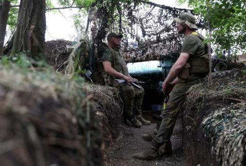 بريطانيا ترجح وجود «حالات فرار من الخدمة» في صفوف القوات الروسية والأوكرانية