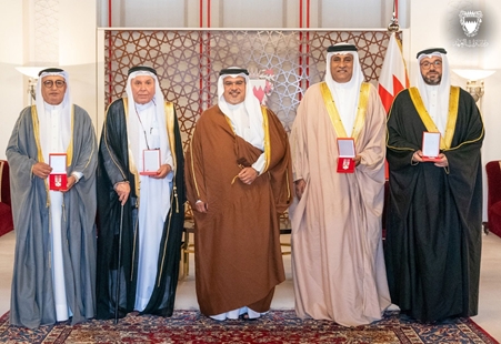 سمو ولي العهد رئيس الوزراء الأمير سلمان بن حمد يلتقي رؤساء تحرير الصحف المحلية