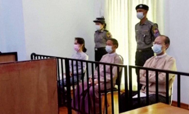 نقل زعيمة ميانمار السابقة إلى سجن انفرادي