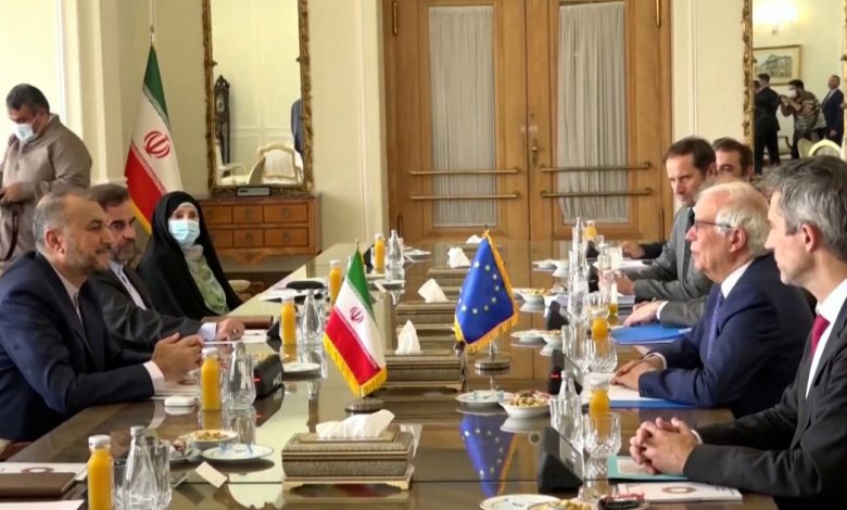 النووي الإيراني.. الوسيط الأوروبي يعول على مباحثات الدوحة لحل المسائل الخلافية بين واشنطن وطهران